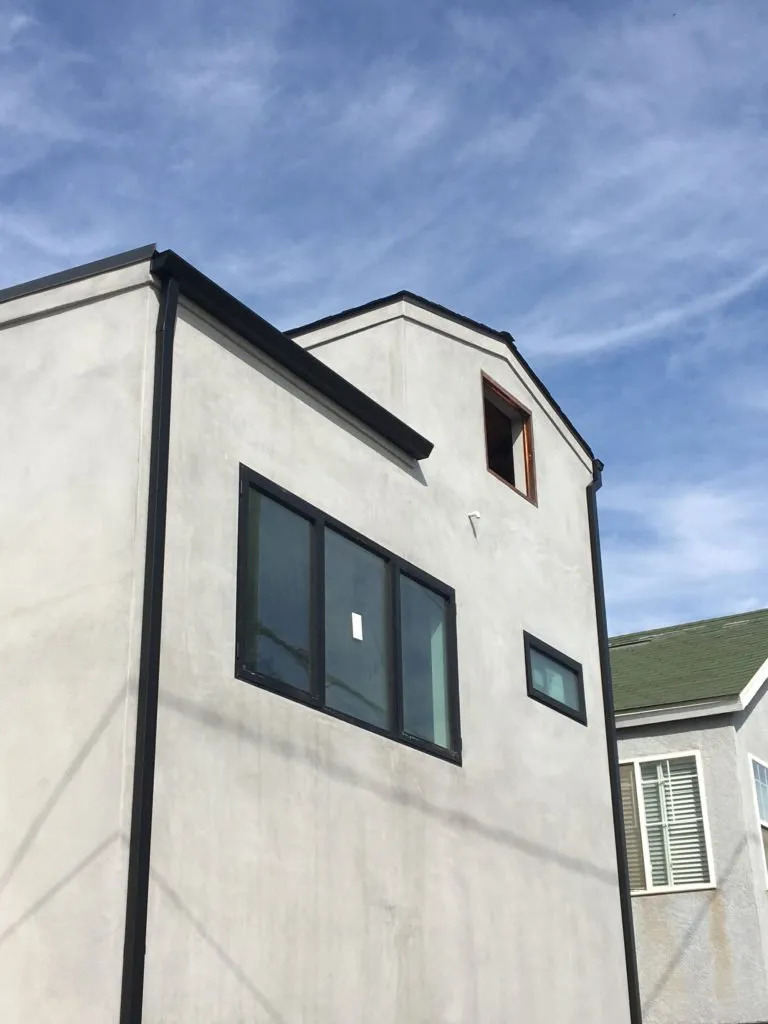 2-768x1024-1920w